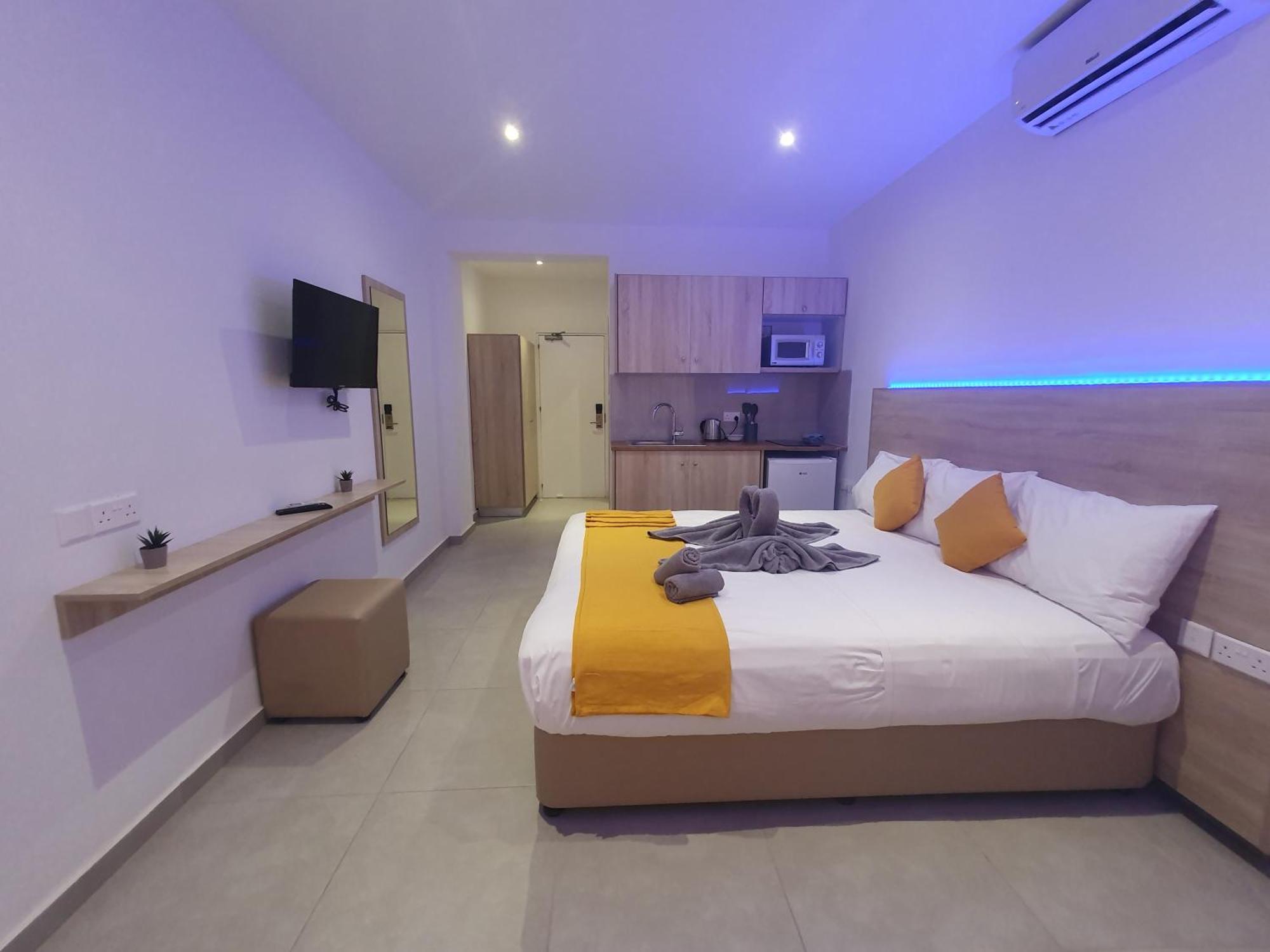 Sun Plaza Suites - Adults Only Ayia Napa Exteriér fotografie