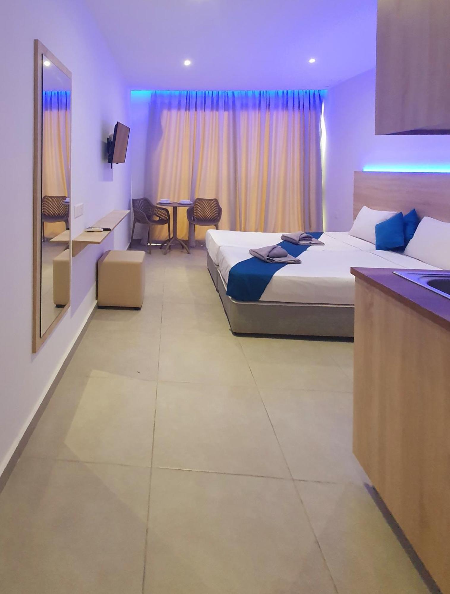 Sun Plaza Suites - Adults Only Ayia Napa Exteriér fotografie